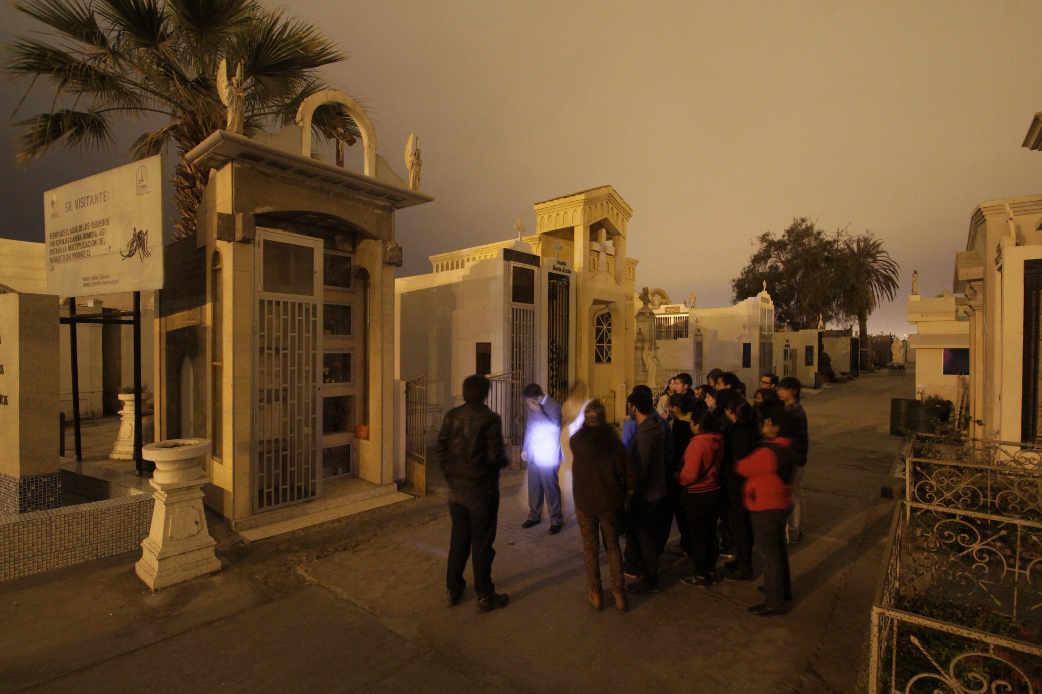 cementerio de noche tour